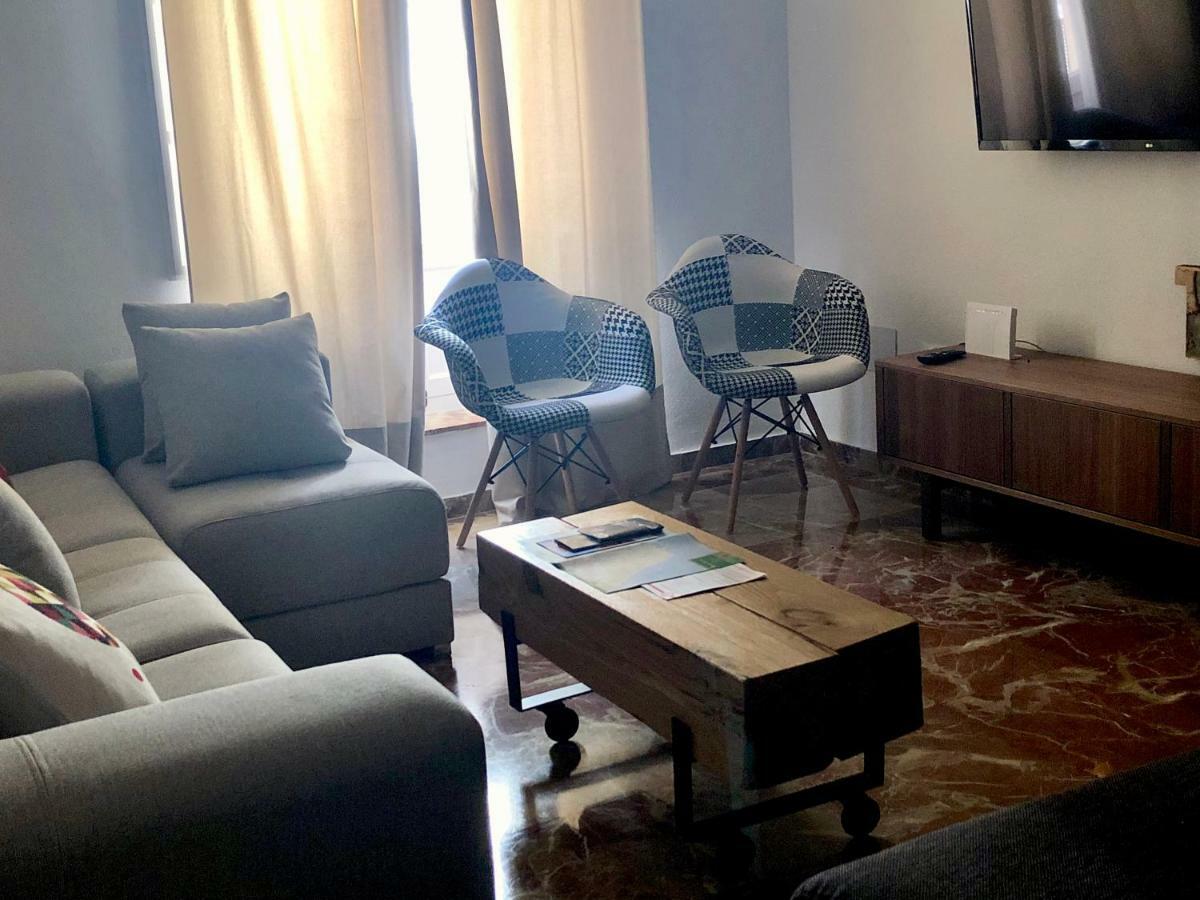 Gatu Premium Villa Aramburu, " Preferente Mayores De 25 Anos Y Familias " 圣玛丽亚港 外观 照片