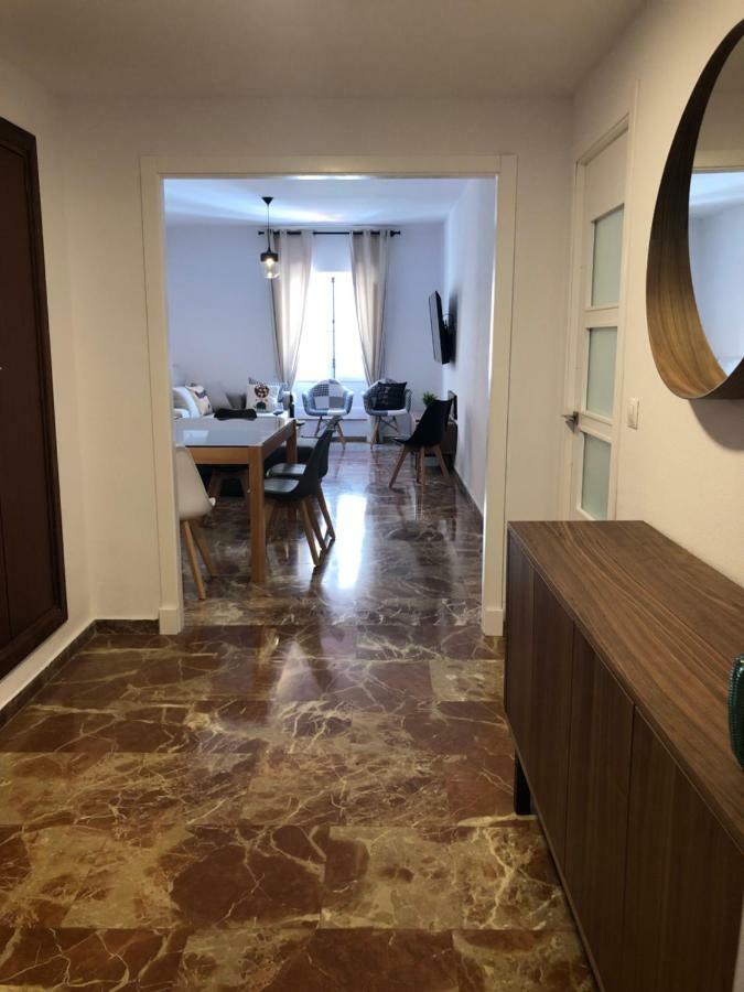 Gatu Premium Villa Aramburu, " Preferente Mayores De 25 Anos Y Familias " 圣玛丽亚港 外观 照片